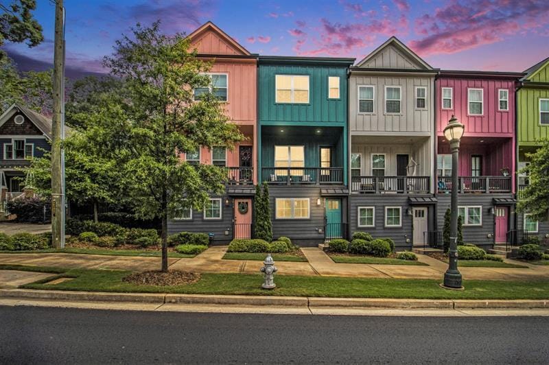 For Rent $2,900/month • Co-Listing Agent