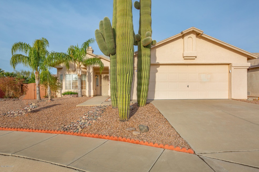 8879 N Soft Winds Dr