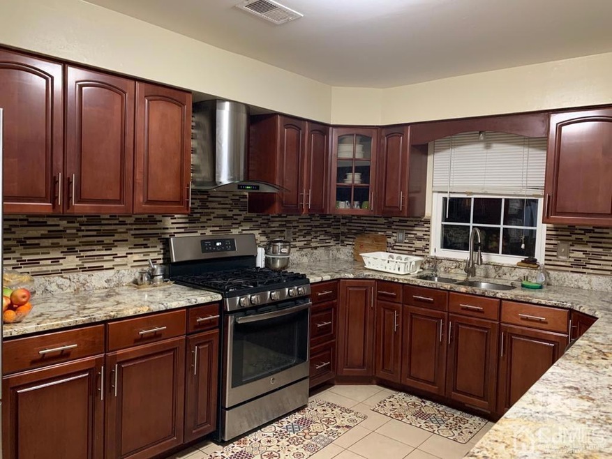 607 Timber Rd, Edison, NJ 08820 - photo 1