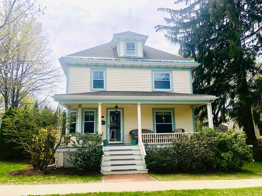 168 Lincoln Ave, Portsmouth, NH 03801 - photo 1