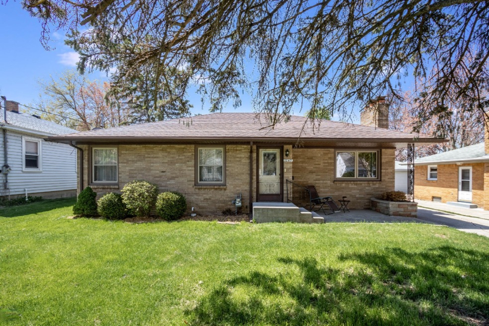 1245 Carlton Ave NE, Grand Rapids, MI 49505 - photo 1