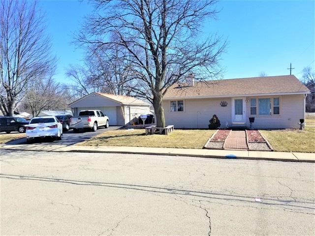 329 Delaware Ct, Carpentersville, IL 60110 - photo 1