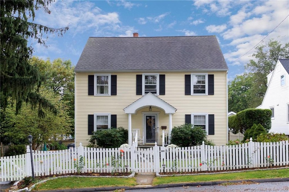 133 Cardinal St, Fairfield, CT 06825 - photo 1