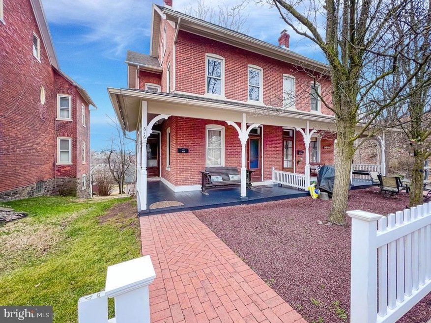 616 W Walnut St unit LEFT, Perkasie, PA 18944 - photo 1