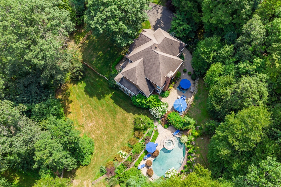 2 Autumn Dr, Sherman, CT 06784 - photo 1