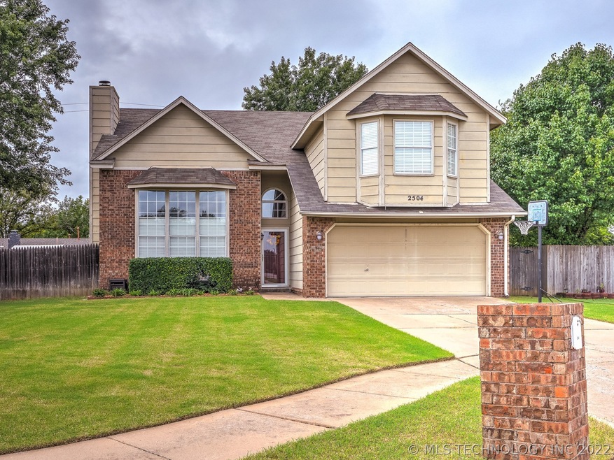 2504 S Oak Place, Broken Arrow, OK 74012 - photo 1
