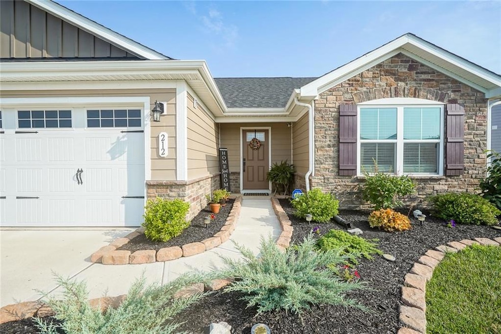 212 Kiawah Dr unit B, Whiteland, IN 46184 - photo 1