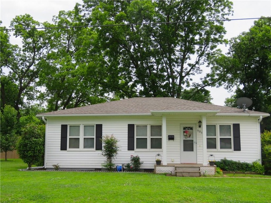 501 E Darrow St, Shawnee, OK 74801 - photo 1