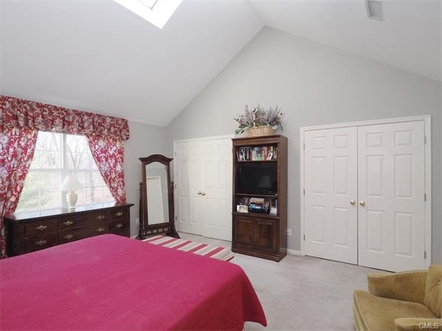 180 Turn of River Rd unit 10B, Stamford, CT 06905 - photo 1