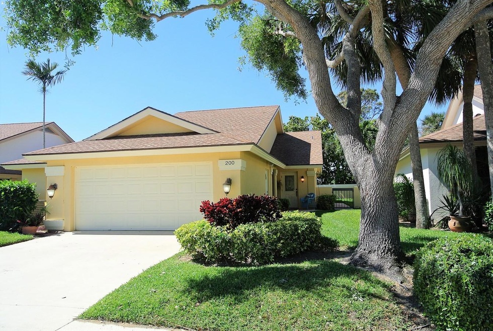 200 Ridge Rd, Jupiter, FL 33477 - photo 1
