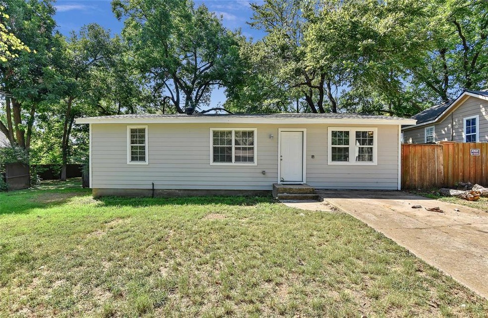 912 W Nelson St, Denison, TX 75020 - photo 1
