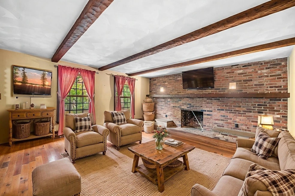 Pending $875,000 • Co-Listing Agent