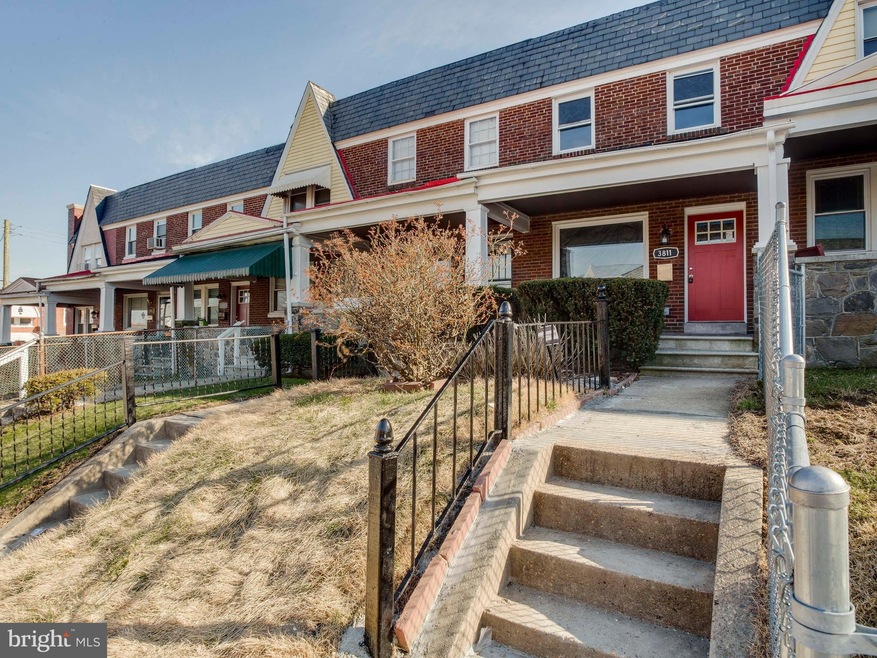 3811 Woodridge Rd, Baltimore, MD 21229 - photo 1