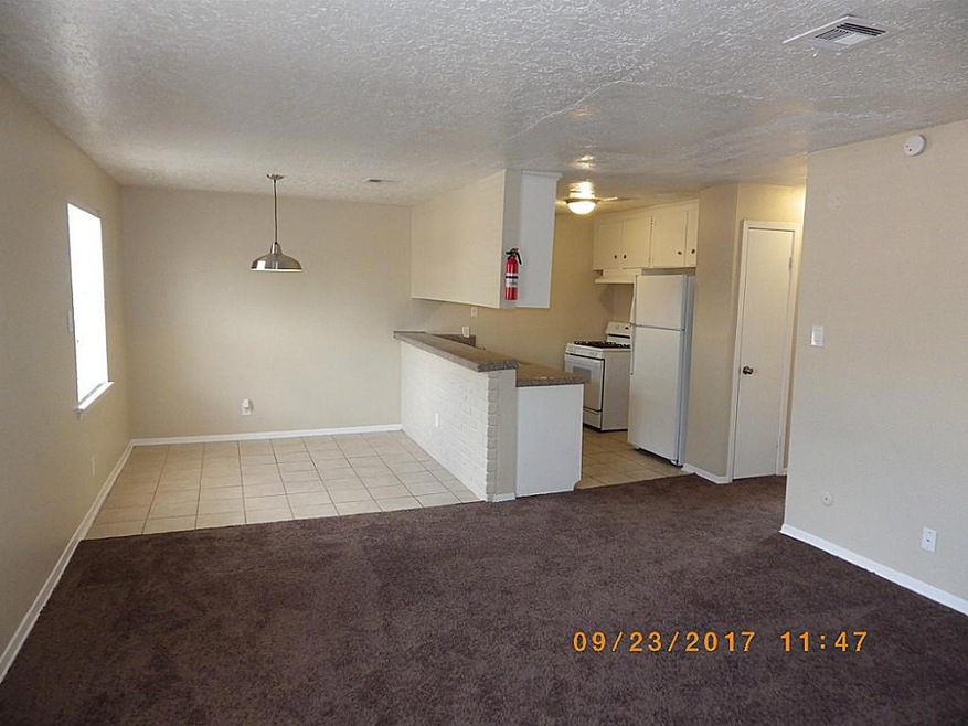 4503 Werner St unit 18, Houston, TX 77022 - photo 1