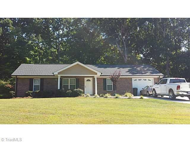 224 Roosevelt Rd, Asheboro, NC 27205 - photo 1