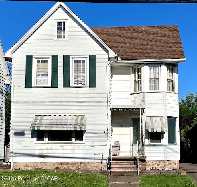 HOUSE FRONT