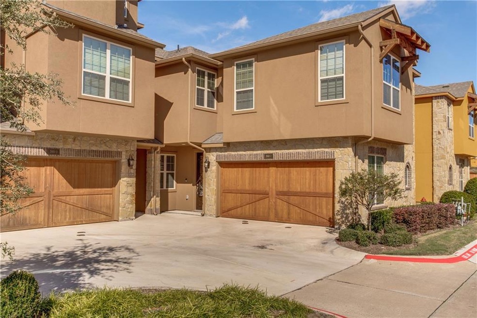 Beautiful stucco and stone end unit