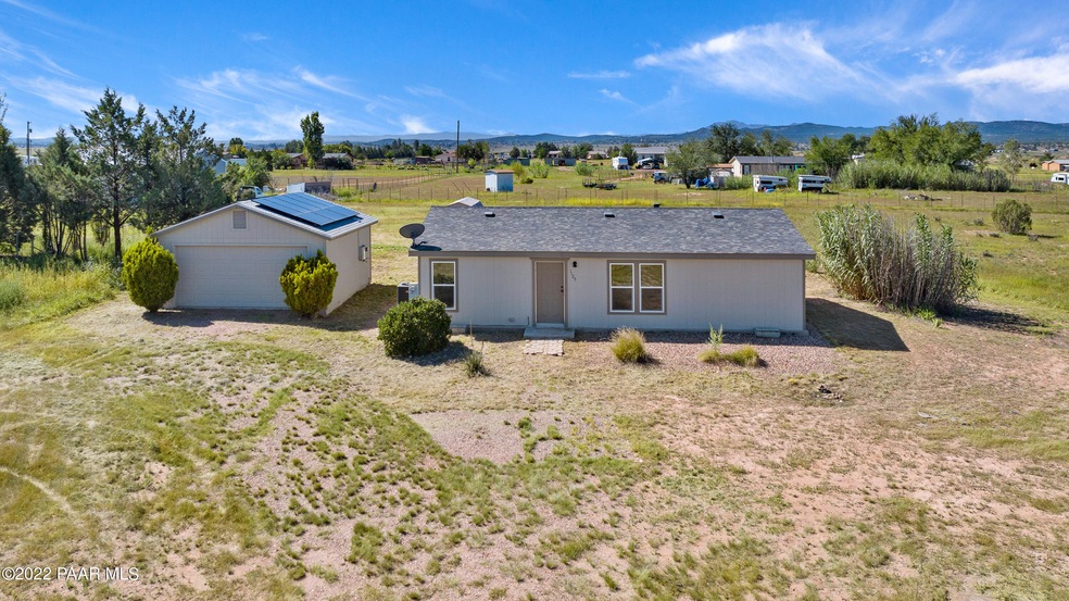 1125 W Ranch House Rd, Paulden, AZ 86334 - photo 1