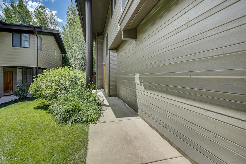 Cottage Loop MLS-1