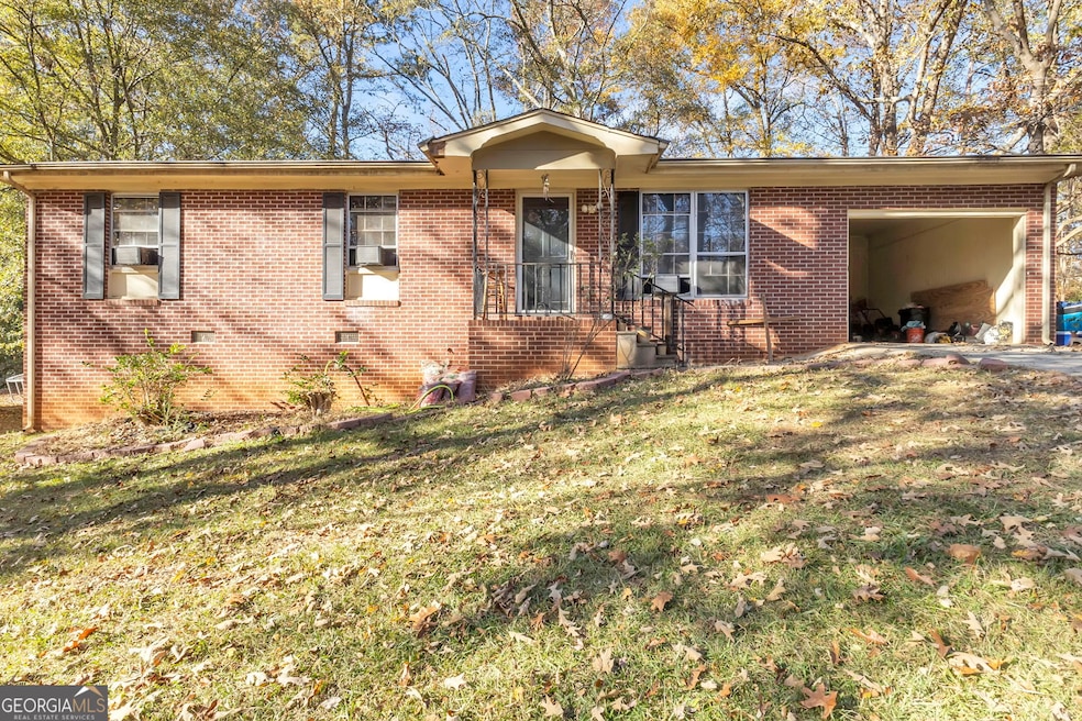 88 Thornton Dr, Hartwell, GA 30643 - photo 1