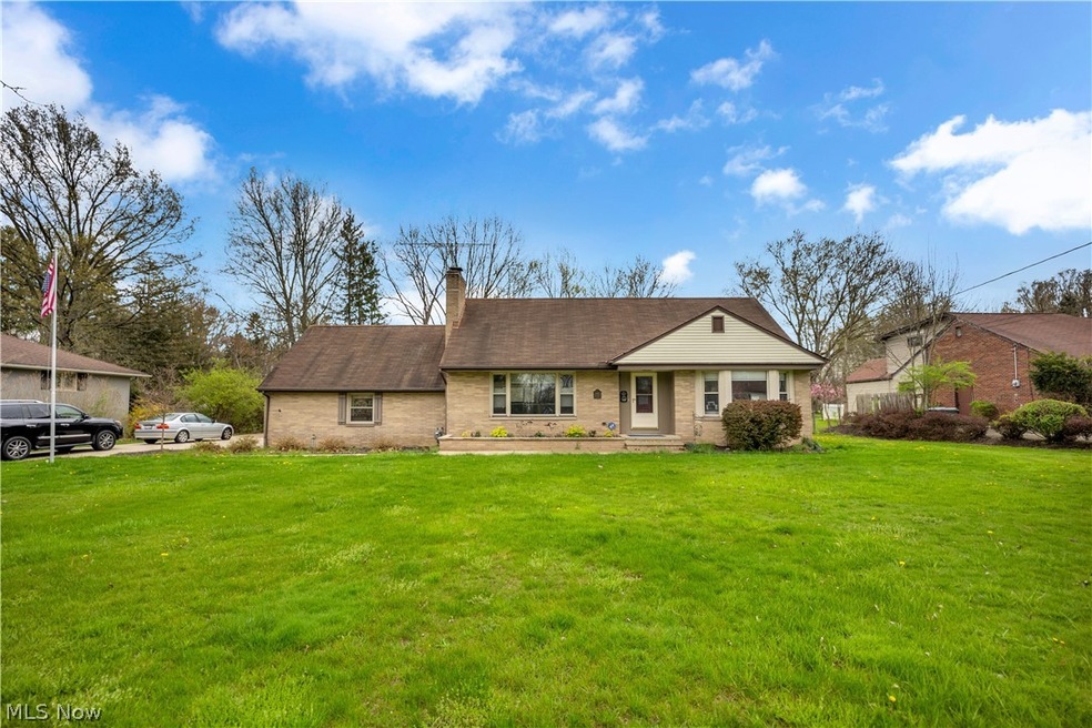 24923 Nobottom Rd, Olmsted Township, OH 44138 - photo 1