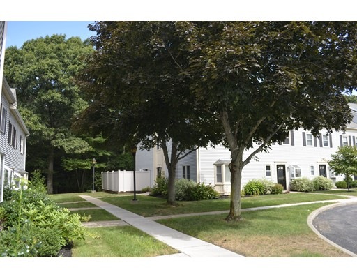 1300 Lagrange St unit 1300, Chestnut Hill, MA 02467 - photo 1