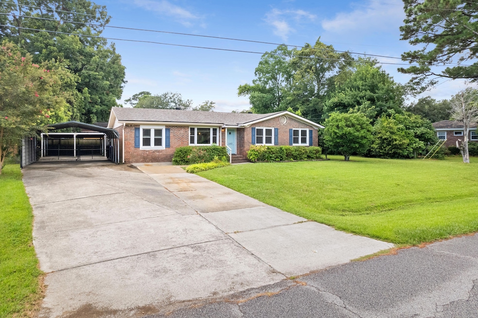 For Sale $715,000 • Co-Listing Agent