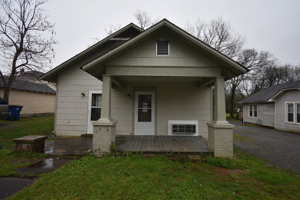 207 Walnut St unit B, Shelbyville, TN 37160 - photo 1