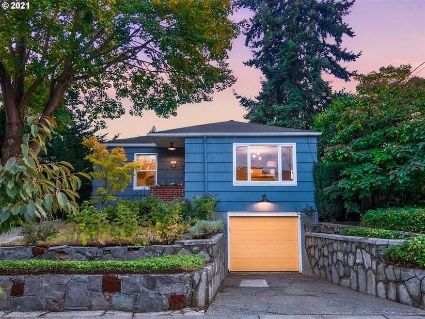 2044 N Schofield St, Portland, OR 97217 - photo 1