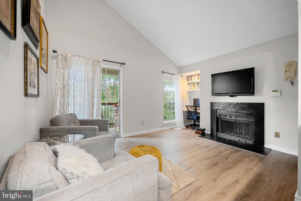 12152 Penderview Terrace unit 1332, Fairfax, VA 22033 - photo 1