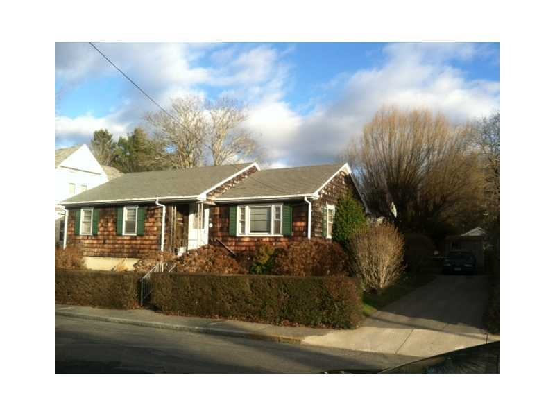 22 Vaughan Ave, Newport, RI 02840 - photo 1