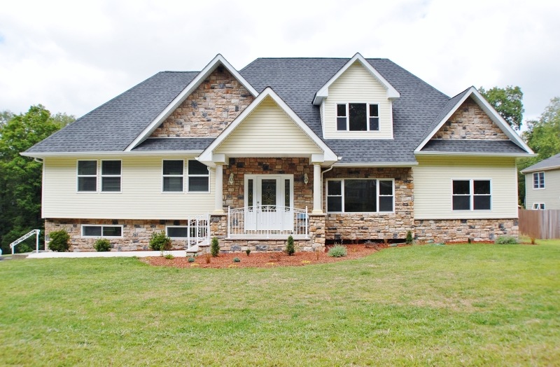 123 Weldon Rd, Lake Hopatcong, NJ 07849 - photo 1