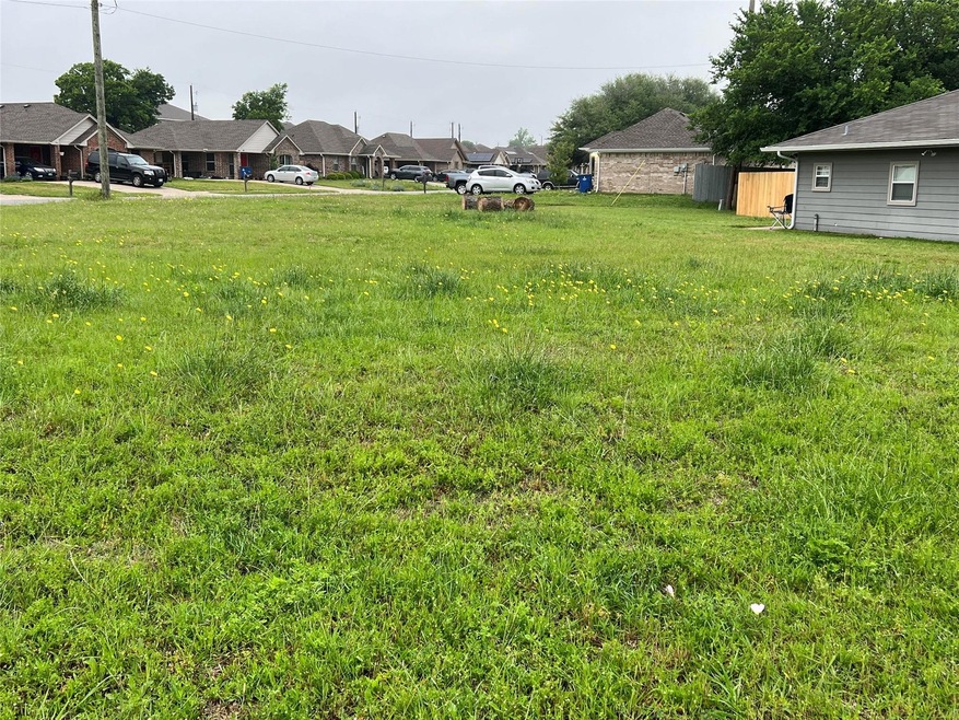 1300 Cardinal Dr, Ennis, TX 75119 - photo 1