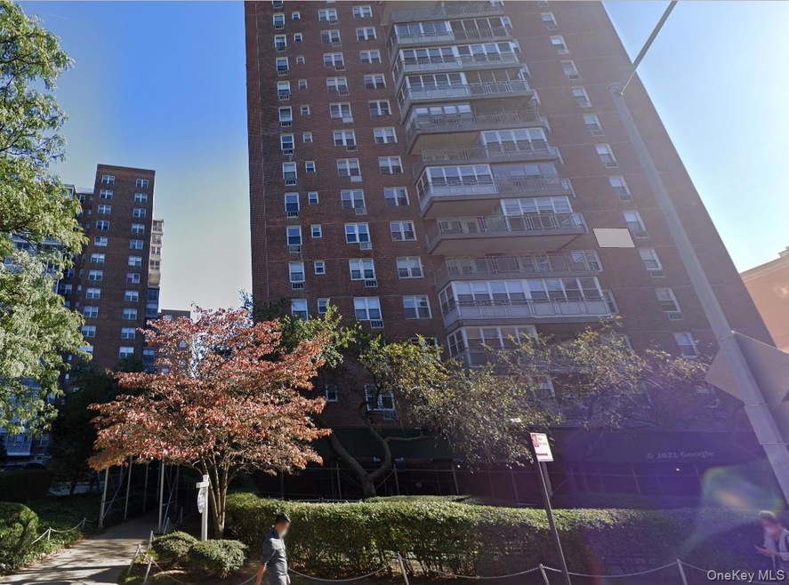 138-10 Franklin Ave unit 3H, Flushing, NY 11355 - photo 1