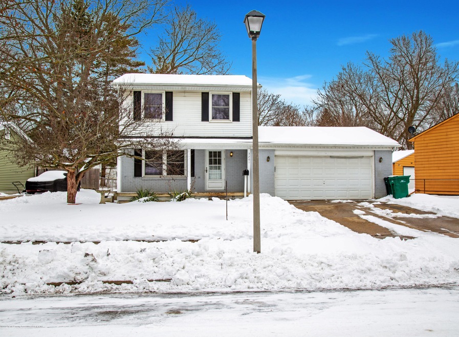 3201 Continental Dr, Lansing, MI 48911 - photo 1