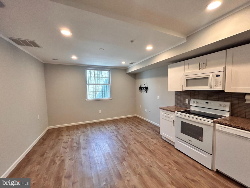 401 W Norris St unit 5, Philadelphia, PA 19122 - photo 1