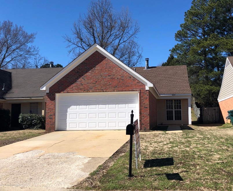 8226DD04-B312-4333-B946-7C69D8422603