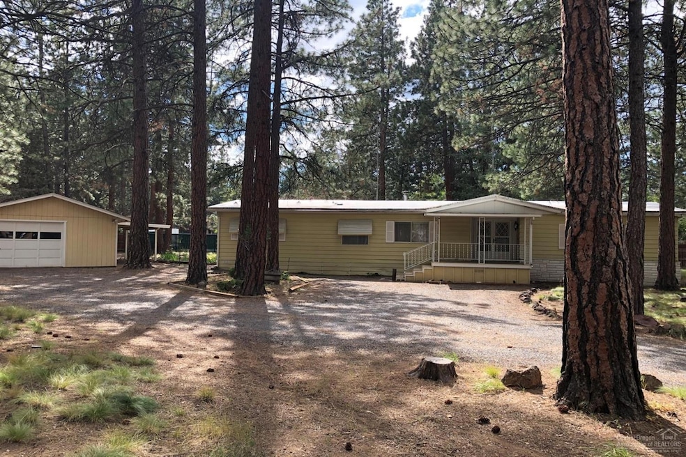 61045 Chuckanut Dr, Bend, OR 97702 - photo 1