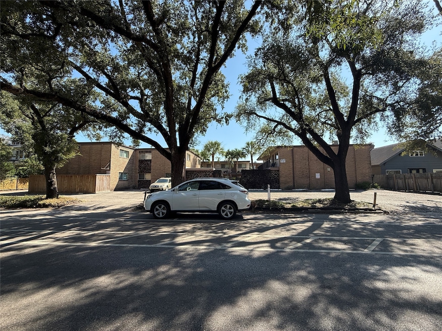 For Rent $1,250/month