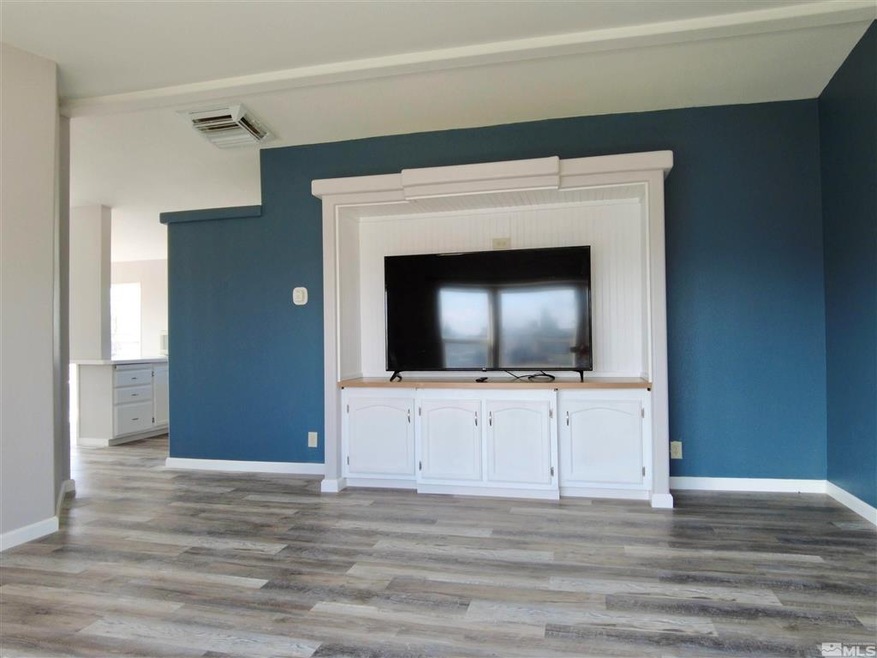 6175 Tausha Dr, Winnemucca, NV 89445 - photo 1