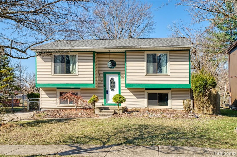 4136 Chickory Ln, Lansing, MI 48910 - photo 1