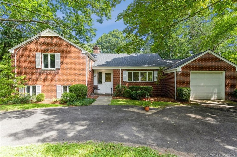 47 Old Orchard Ln, Stamford, CT 06903 - photo 1
