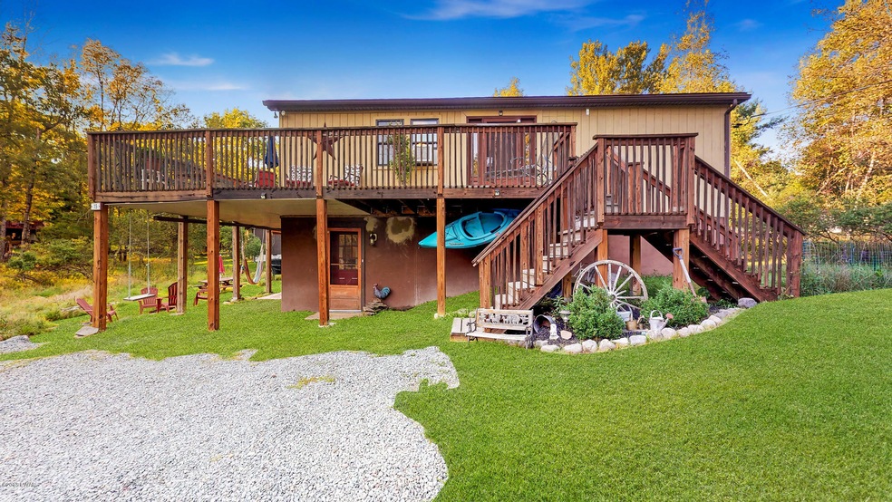 15 Quaking Aspen Ln, Lake Ariel, PA 18436 - photo 1