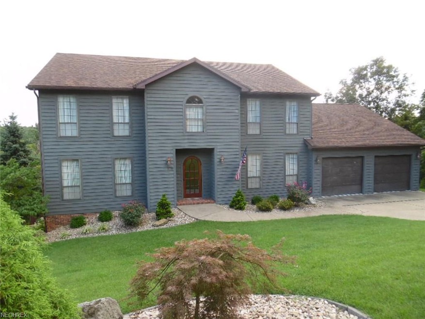 Beautiful Two Story Cedar Home in Oxbow Subdivisio