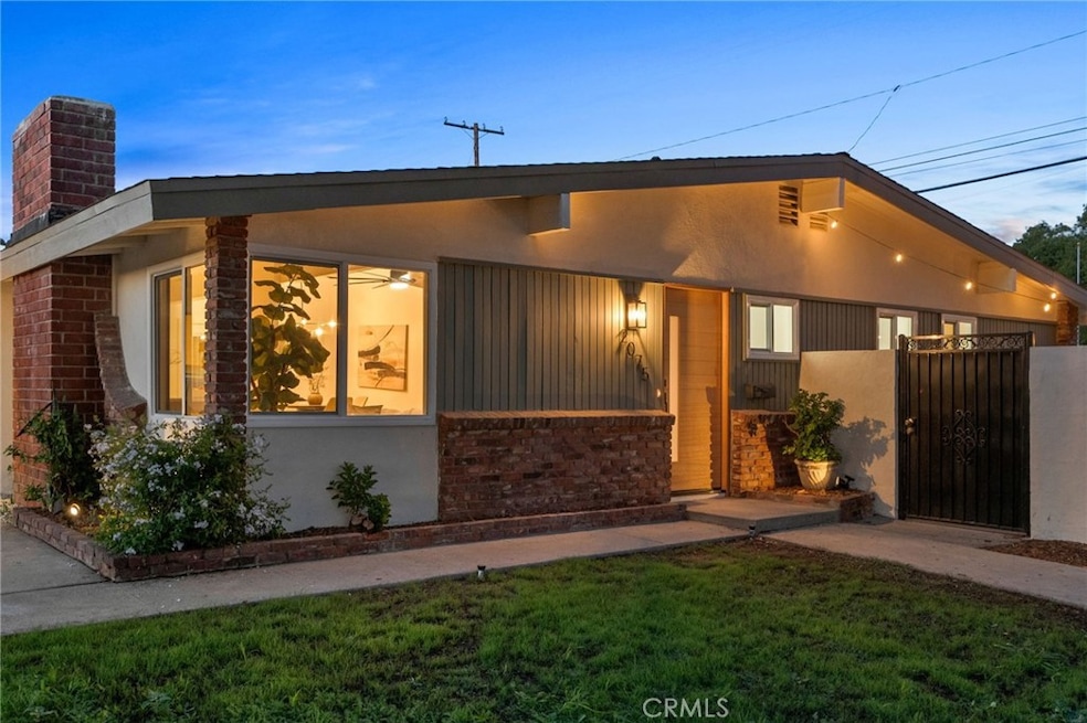 Under Contract $880,000