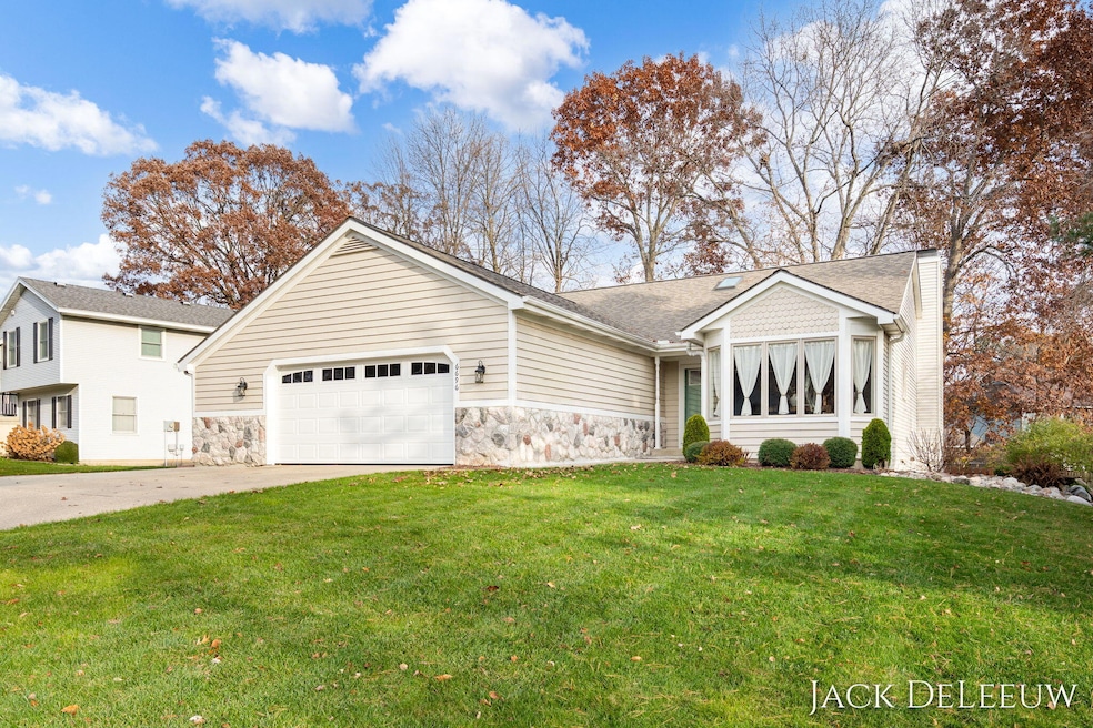 6696 Highmeadow Dr SW, Byron Center, MI 49315 - photo 1
