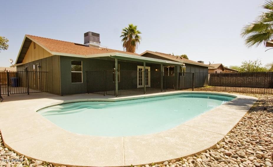 Myrna backyard