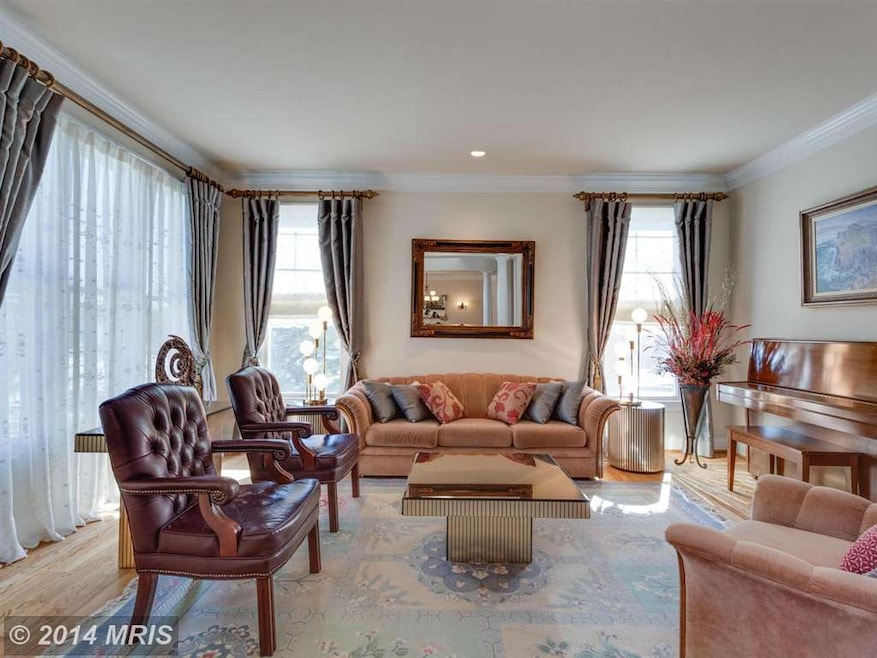 9429 Old Courthouse Rd, Vienna, VA 22182 - photo 1