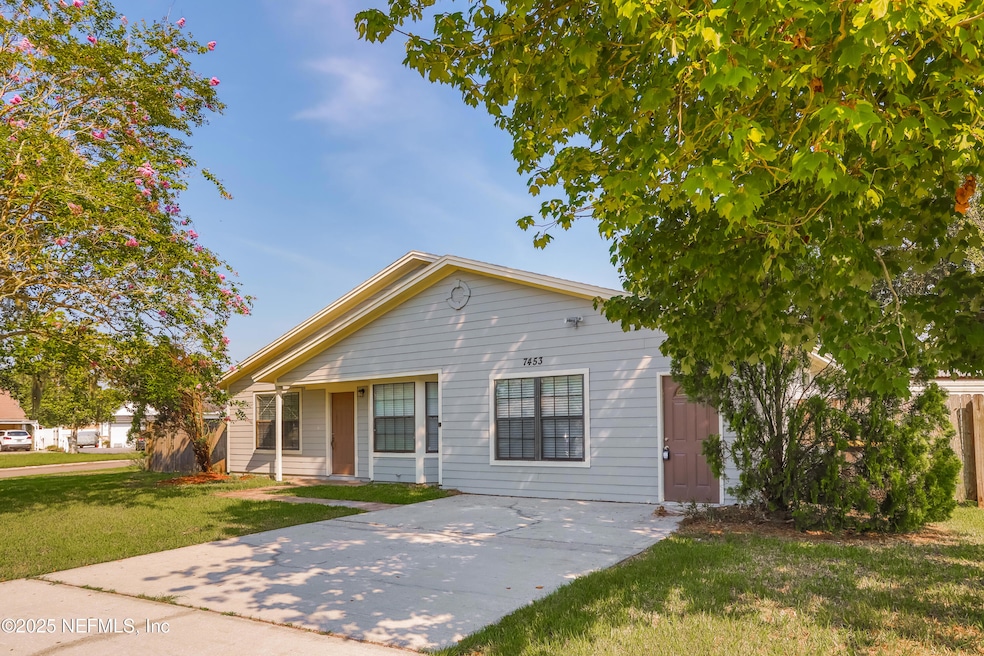 7453 Amandas Crossing Dr N, Jacksonville, FL 32244 - photo 1