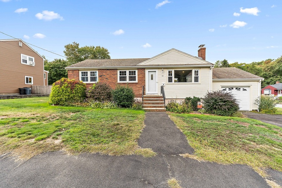 44 Sunflower Rd, Holbrook, MA 02343 - photo 1